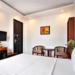 Hanz Ami Hotel 30 Hang Cot Old Quarter